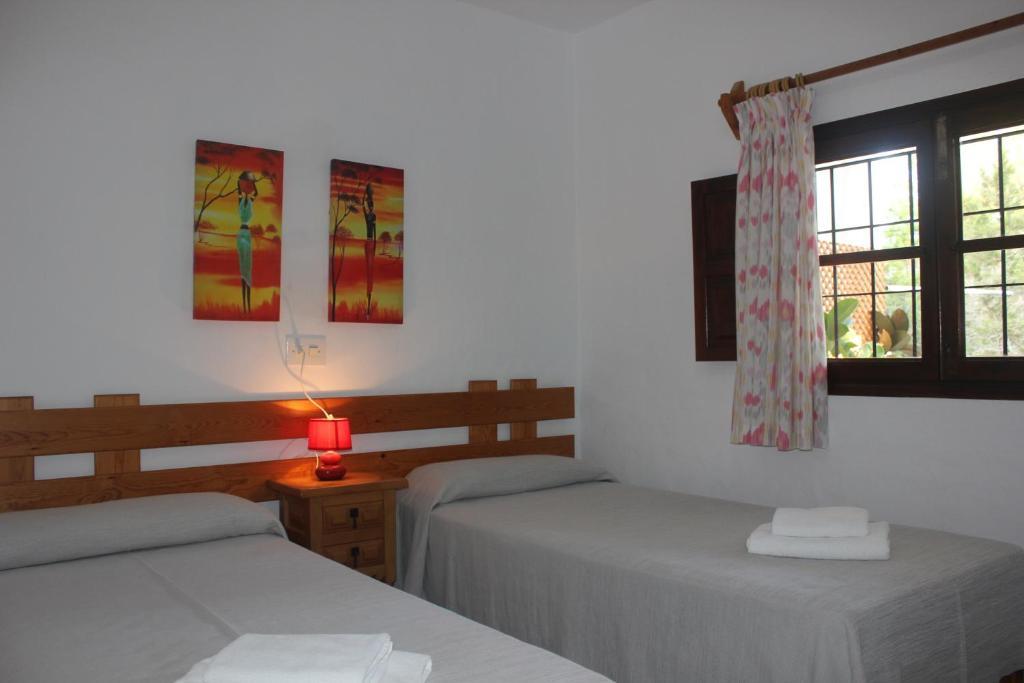 Apartamentos Pinomar Es Calo  Dış mekan fotoğraf